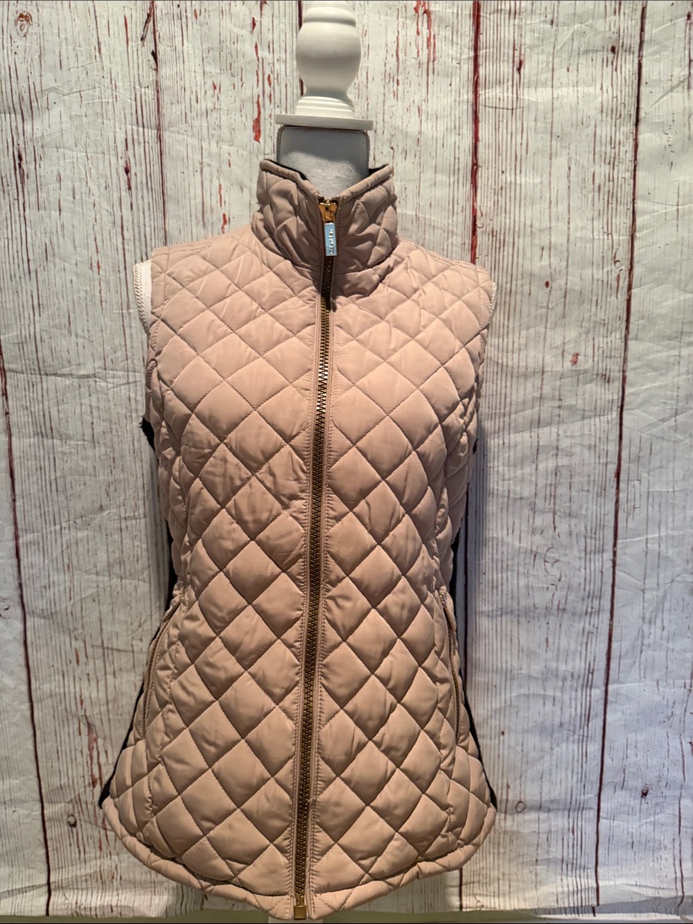 Calvin Klein Quilted Sleeveless Vest in Blush
